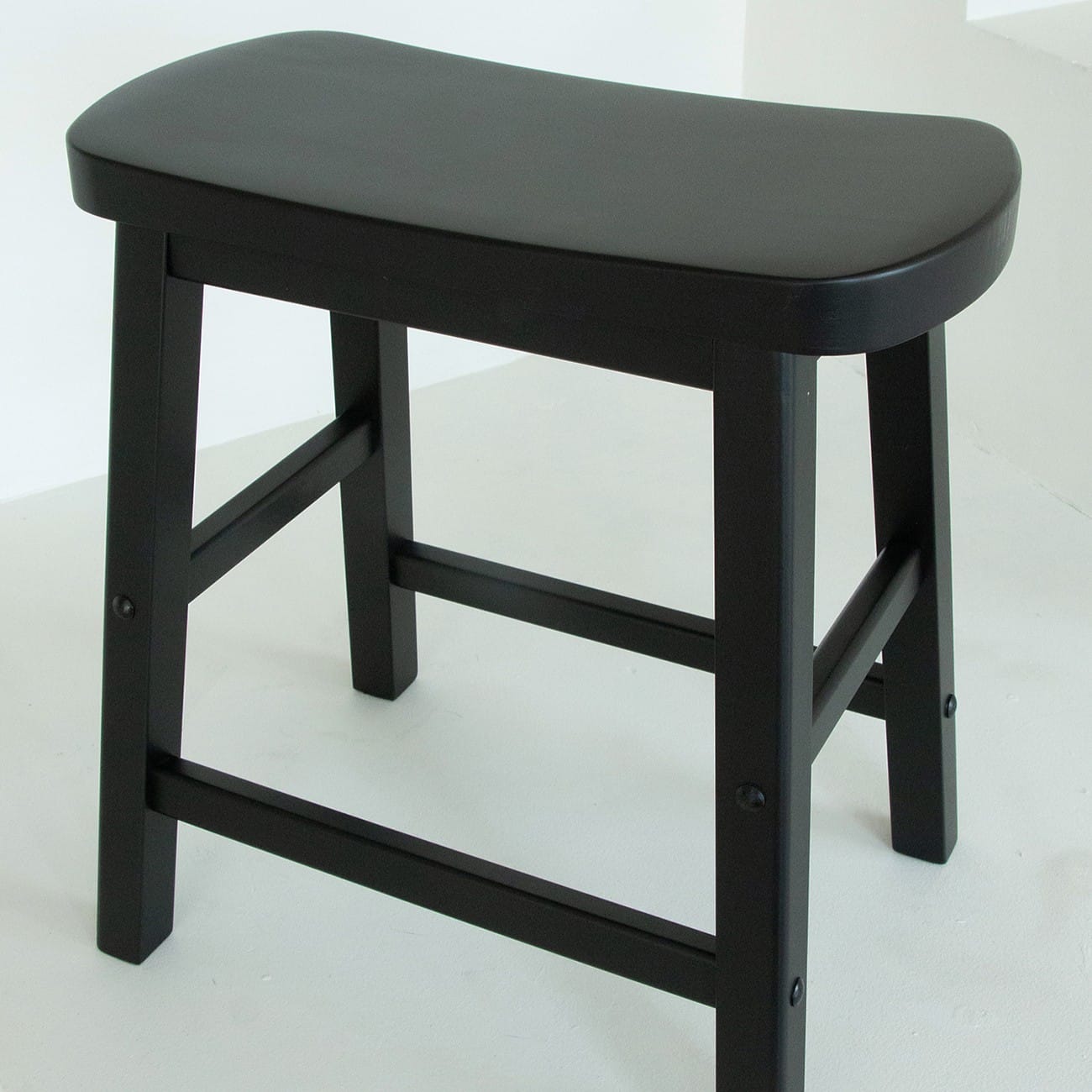เก้าอี้บาร์ไม้ยางพารา MAAI DESIGN รุ่น YOKUSO สีดำ_2